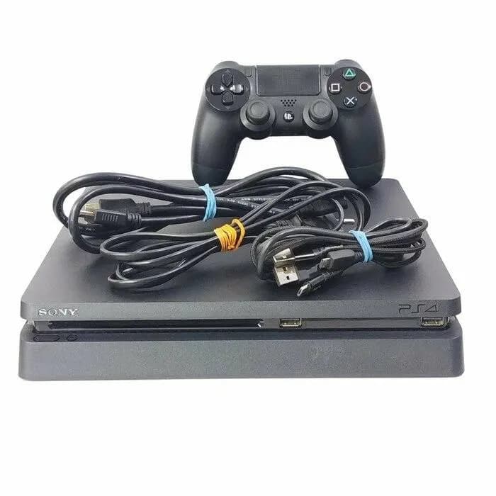 PS4 Slim 1TB + disk игры цена 500+ торг — Батуми — 500 ₾