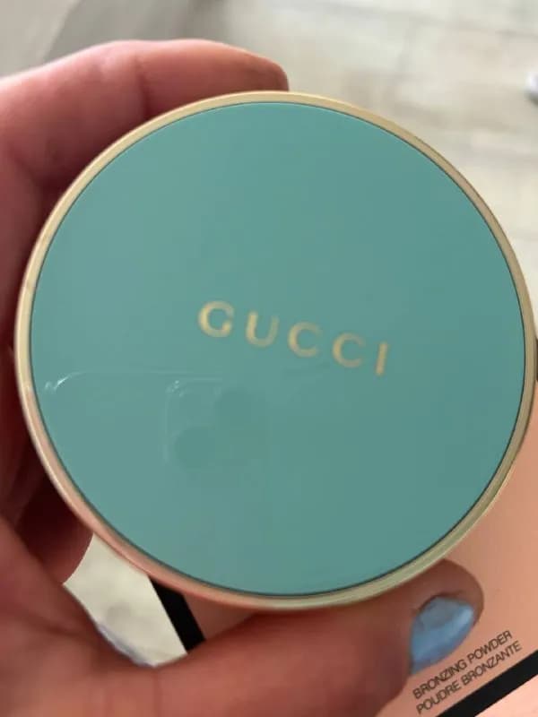 Gucci за полцены можете проверить штрихкод при покупке. Не пользованный совершенно новый.! — Батуми