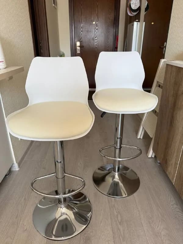 2 барных стула — Батуми — 60 ₾