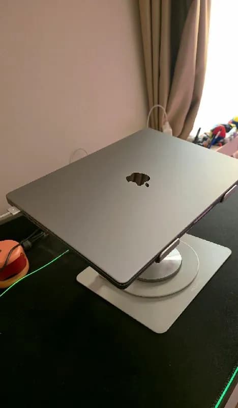 MacBook Pro 16» (2021) M1 Pro 16GB / 512GB в отличном состоянии — Батуми — 2 800 ₾