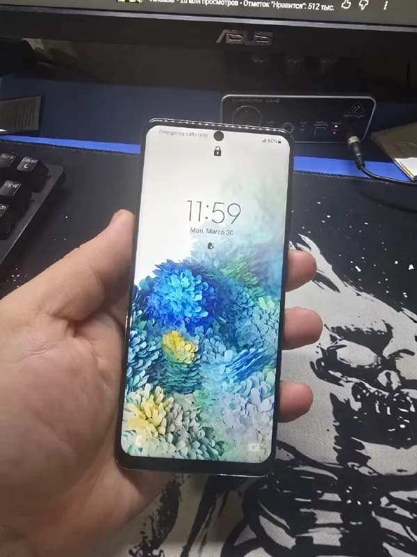 Samsung S20 8/128 заменон дисплеи и задние стекло — Батуми — 250 ₾