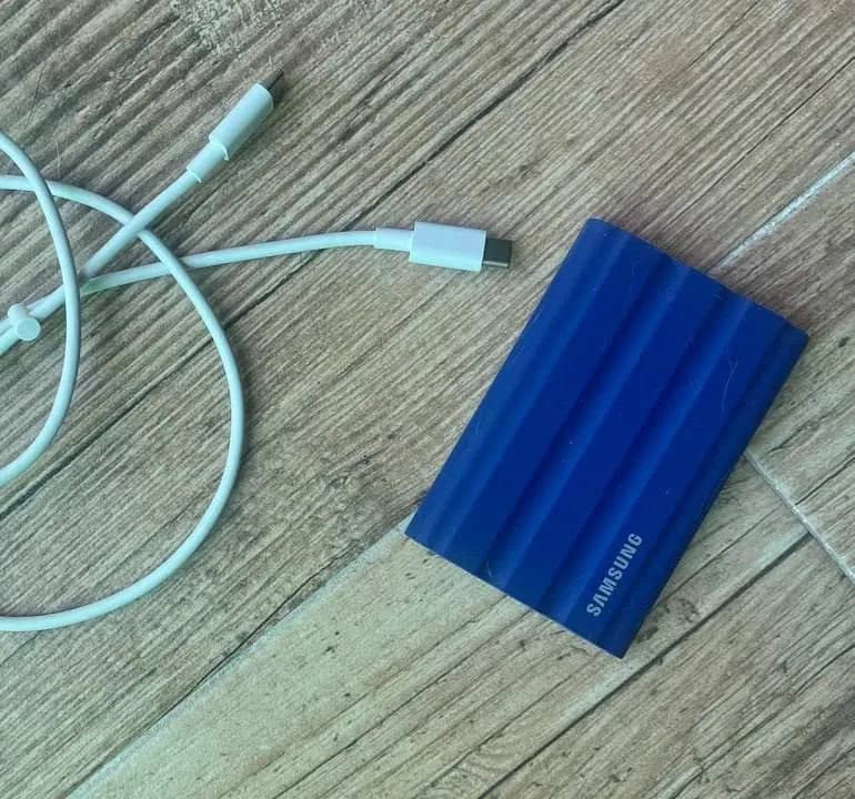 1. Samsung Portable SSD T7 Shield 2 TB — 700 ₾ — Тбилиси — 150 ₾