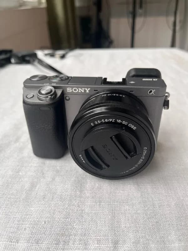 Sony Alpha A6000 + 16-50mm OSS Kit Lens — Тбилиси — 1250 ₾