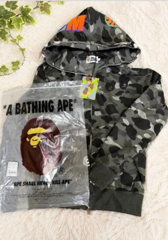 A BATHING APE. — Тбилиси — 550 ₾