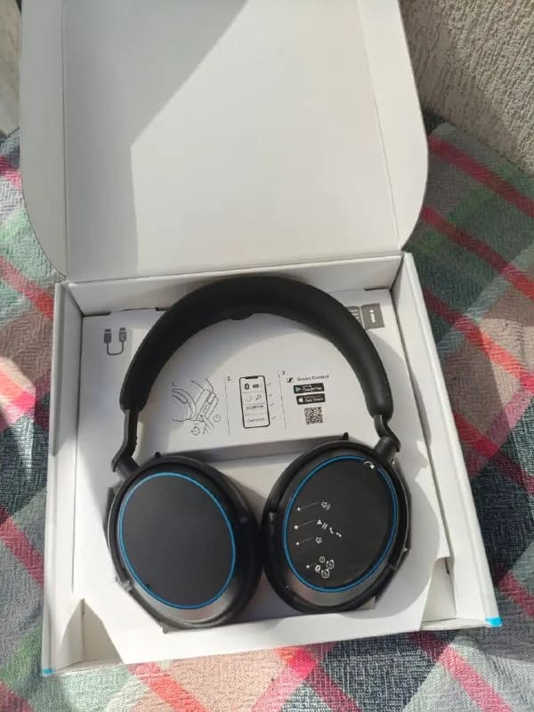 Bluetooth наушники Sennheiser ACCENTUM. — Батуми — 200 ₾