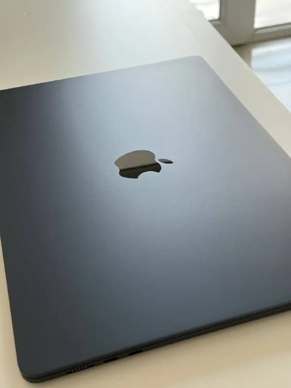 MacBook Air M4 15.3 дюйма (256 GB) — Батуми — 3 ₾