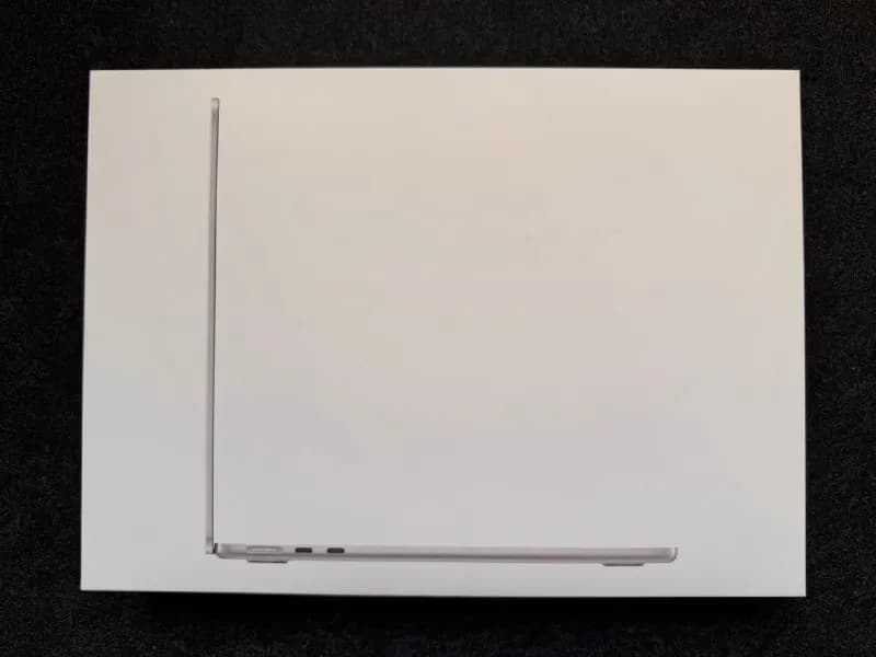 MacBook Air M4 13,6 дюймов 16/256, как новый. Купил в январе на Amazon с официальным чеком и гаранти — Тбилиси — 2,700 ₾