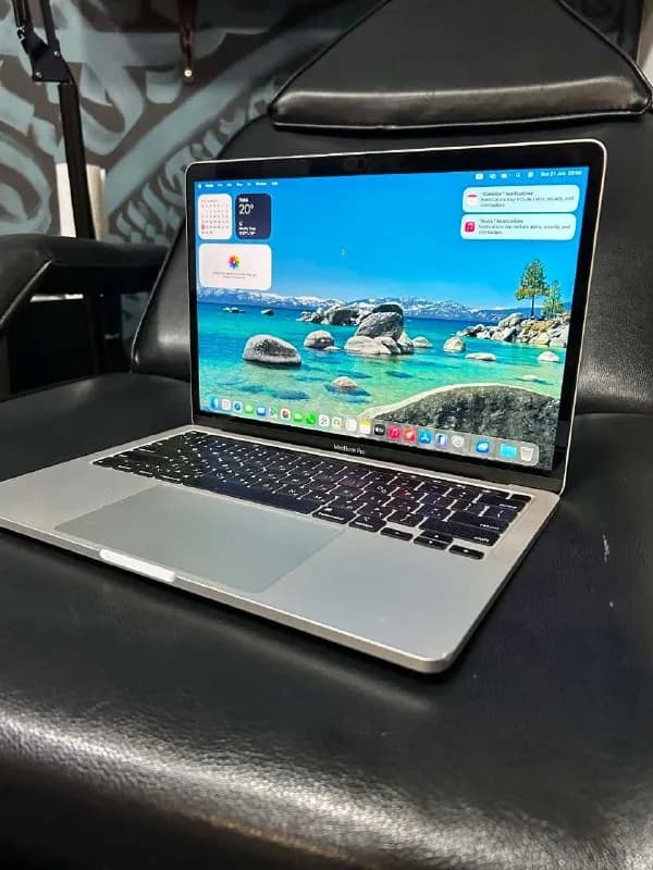 MacBook Pro — Тбилиси — 450 $