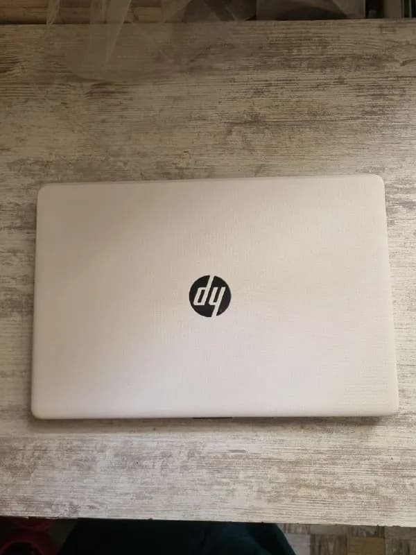 💻 Продаётся белый ноутбук HP — Тбилиси — 200 ₾