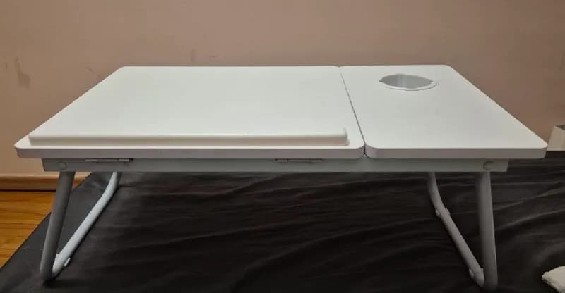 1) столик под ноутбук на кровать 25X32X55 см. — Тбилиси — 40 ₾