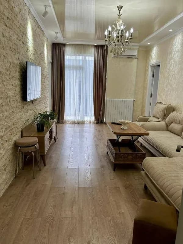 2+1 по улице Леонидзе, 17 — Батуми — 700 $