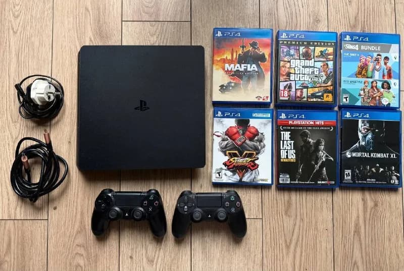 Sony PlayStation 4 в отличном состоянии + 6 игр — Тбилиси — 500 ₾