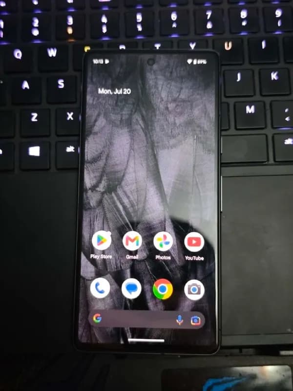 Google Pixel 7 практически новый телефон, всё ещё на android 13 после этого не пользовался так и леж — Тбилиси — 500 ₾