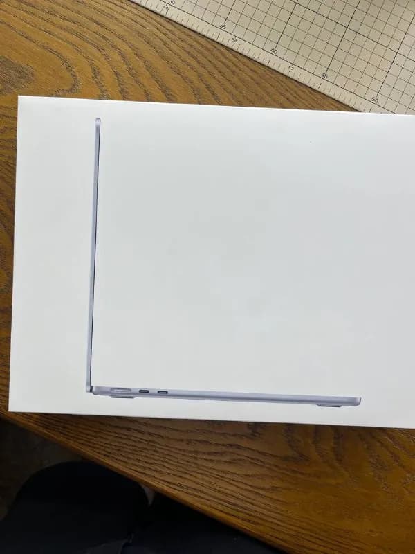 MacBook Air M5 (13-inch, 2026) USA — Тбилиси — 3 500 ₾