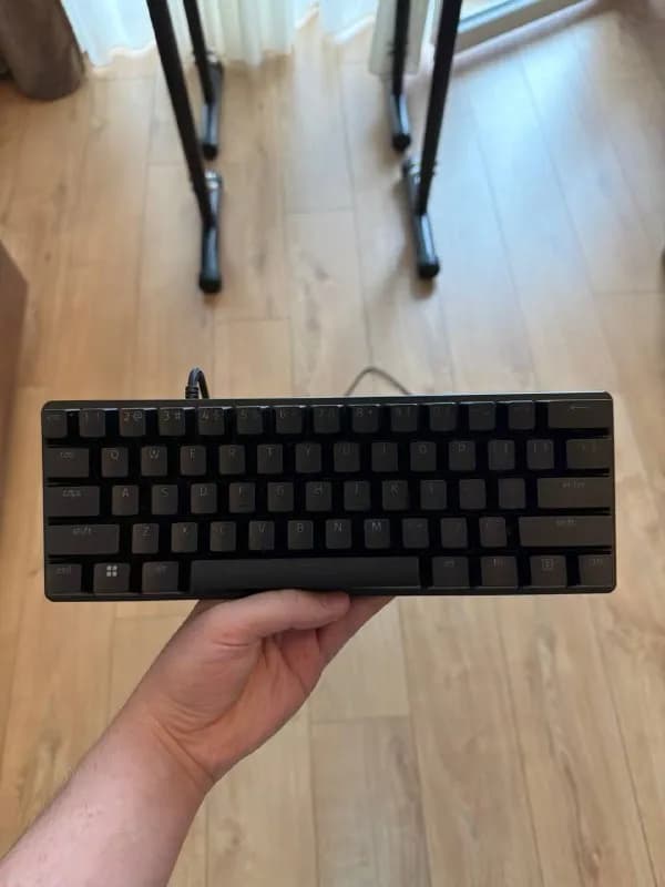 Razer Huntsman Mini 60%. Идеально для CS2, механическая. Состояние новой вещи, пользовался активно н — Тбилиси — 200 ₾