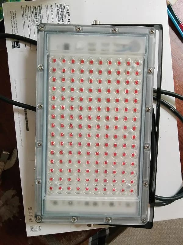 Led фитолампа для растений (розовая) — Батуми — 35 ₾