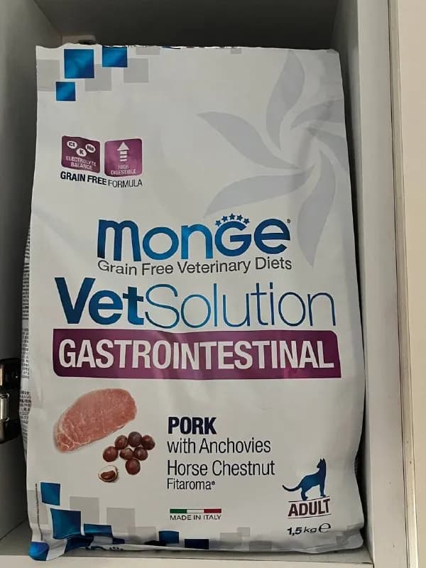 monge gastrointestinal для кошек. Куплен 18.07, вскрыт в этот же день, кот отказывается есть этот ко — Тбилиси