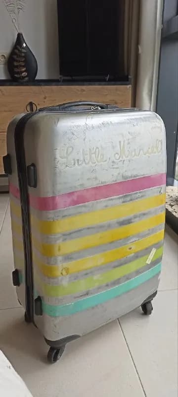 60 см, ширина 40 см, толщина 27 см. Колеса, молнии, ручки всё в исправном и рабочем состоянии. Легкий — Батуми — 20 ₾