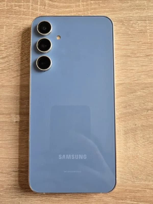 Samsung galaxy s23 fe — Батуми — 649 ₾