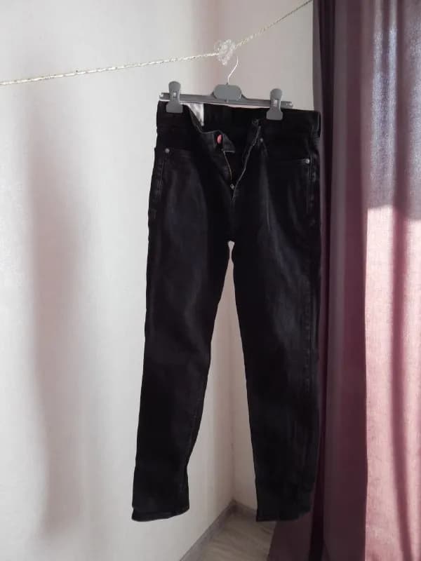 1. Мужские брюки H&M (размер 29/32) — 40 лари. — Тбилиси — 40 ₾