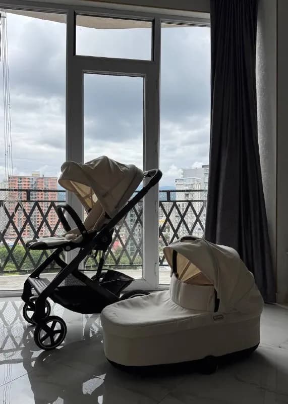 Cybex Balios S Lux 2-в-1 2024 (люлька и прогулочный блок) в цвете Seashell beige. — Батуми — 1,350 ₾