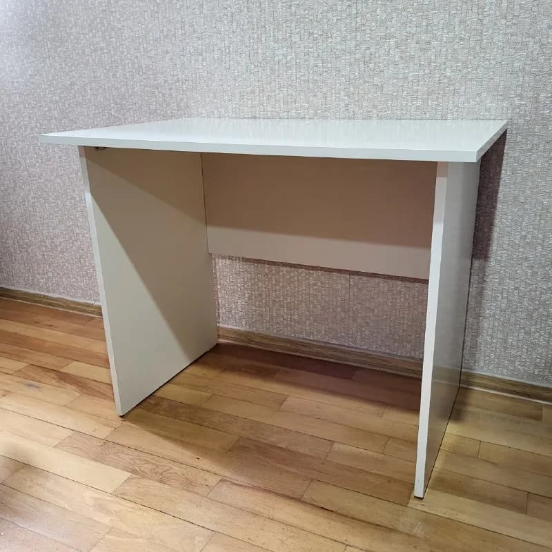 Деревянный стол — Батуми — 80 ₾
