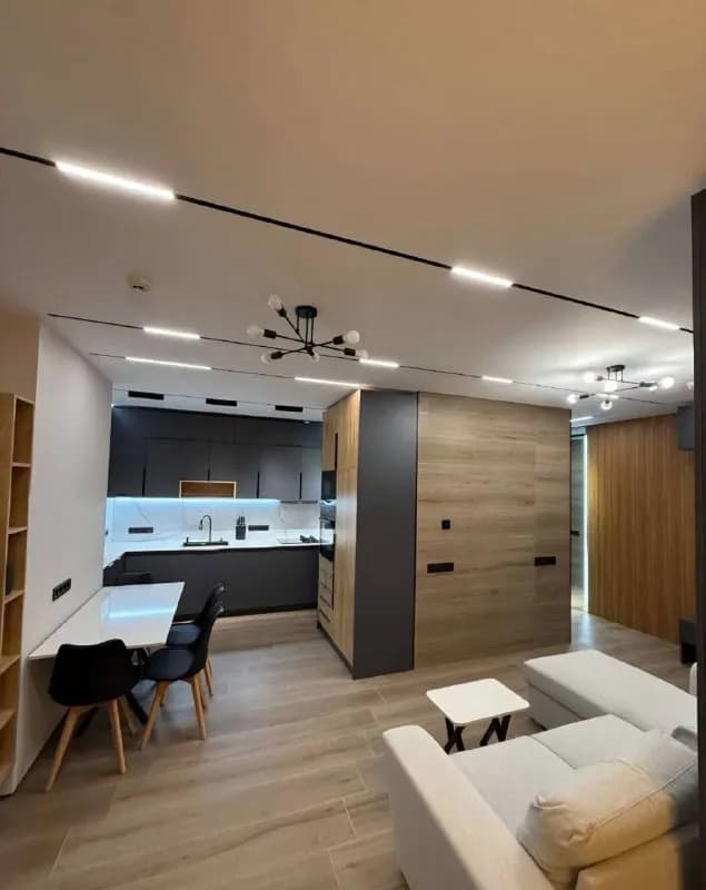 2+1 по улице Лорткипанидзе, 24 — Батуми — 1 150 $
