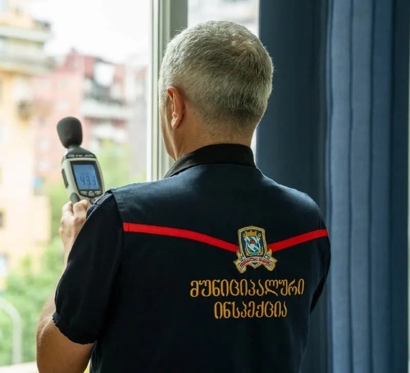 24 штрафа за превышение норм шума выписано в Батуми — Батуми