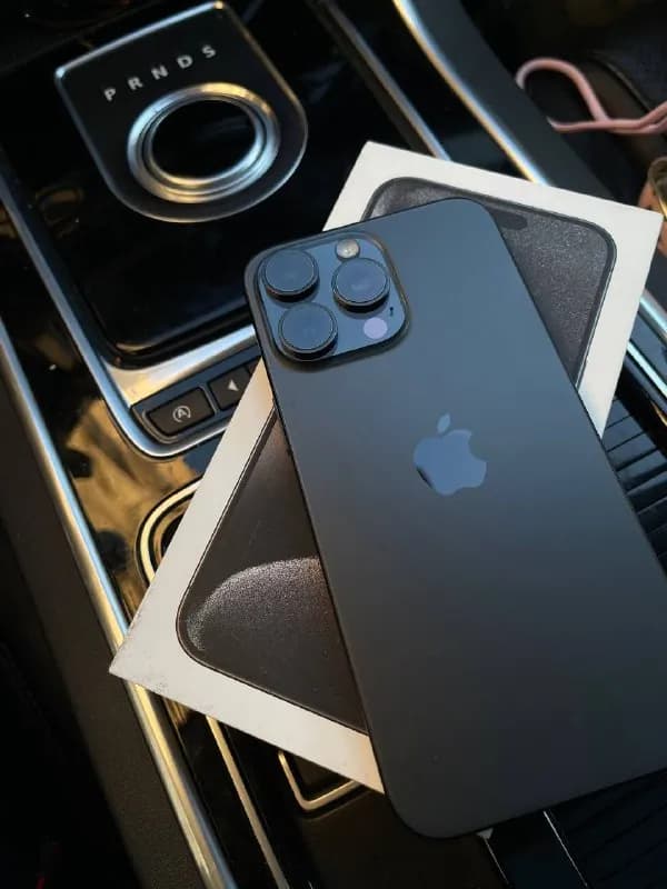 iPhone 15 Pro Max 256гб черного цвета, 535 циклов заряда. — Тбилиси — 1 950 ₾