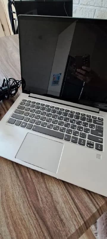 Lenovo на запчасти. Работает, но медленно. Корпус немного помят. — Батуми