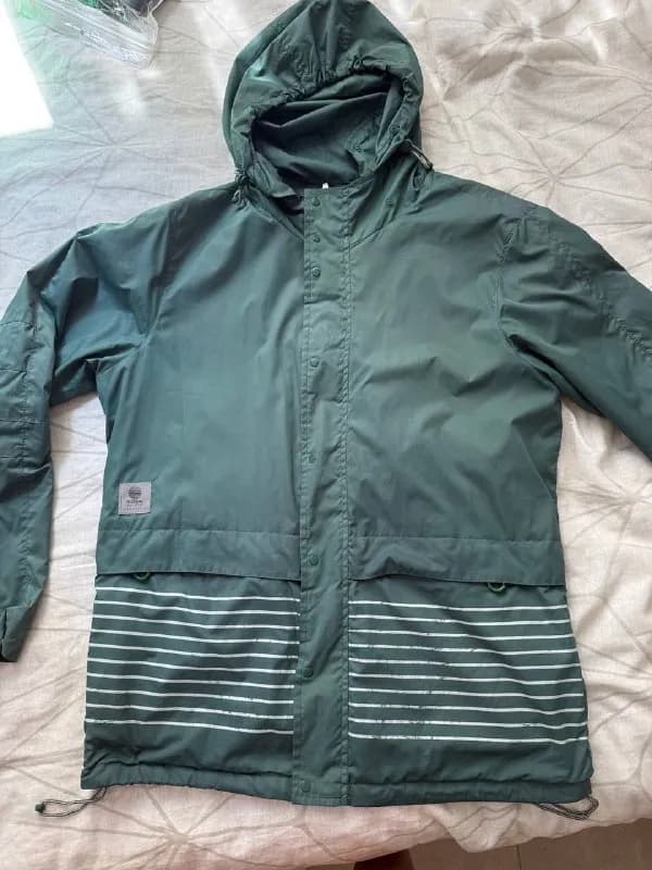 Ветровка Pull & Bear — Батуми — 15 ₾