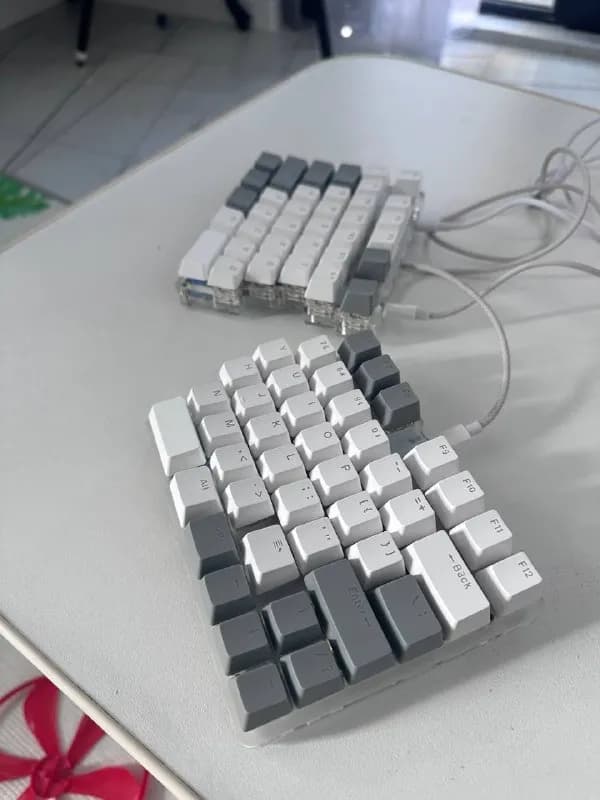 gateron red), состояние новой. 320 лари — Батуми — 320 ₾