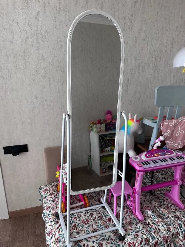 120×38см. Есть дефект крепления сбоку. Цена 30 лари — Батуми — 30 ₾