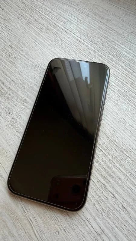 iPhone 15 pro — Батуми — 1 800 ₾