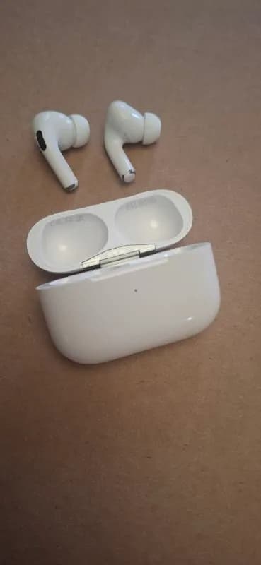 AirPods Pro 2 (USB-C) — Батуми — 240 ₾