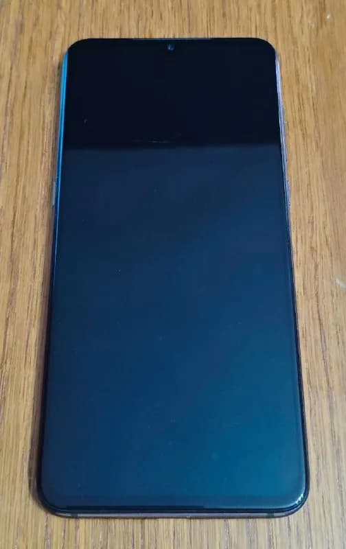 Xiaomi Mi 9, 6/64GB, хорошее состояние — Батуми — 190 ₾