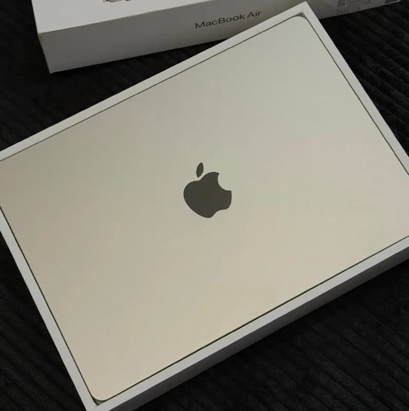 MacBook Air M2 новый — Батуми — 750 $