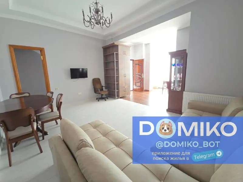 2+1, 80 кв/м — Батуми — 900 $