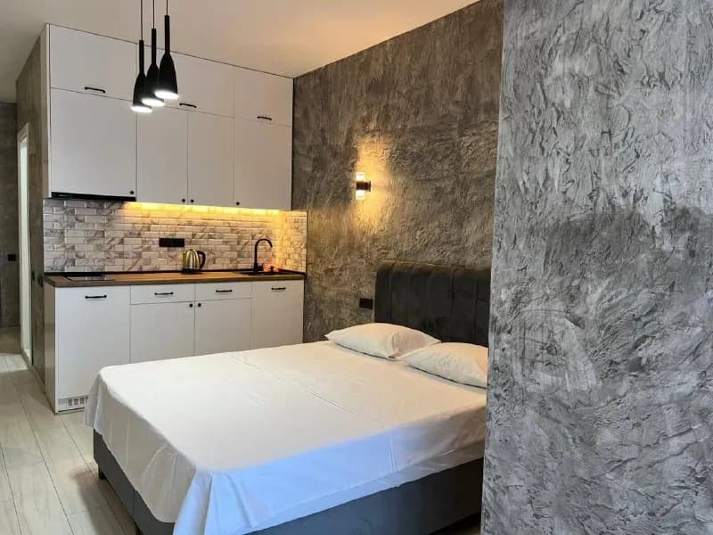 #сдам просторную студию по улице Шартава, 8 — Батуми — 400 $