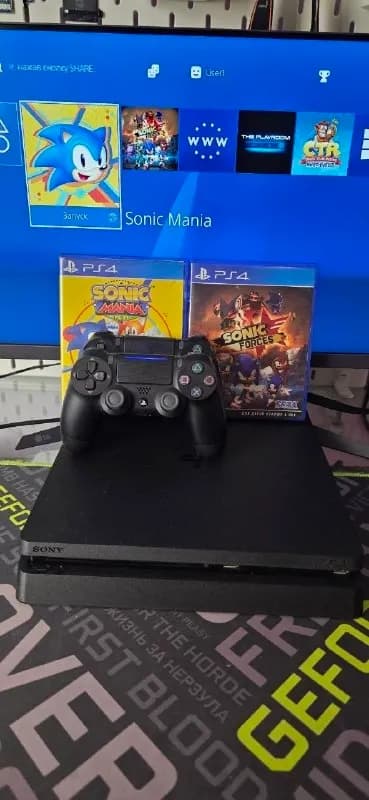 PS4 slim 1TB с 2 джойстиками и играми — Батуми — 470 ₾