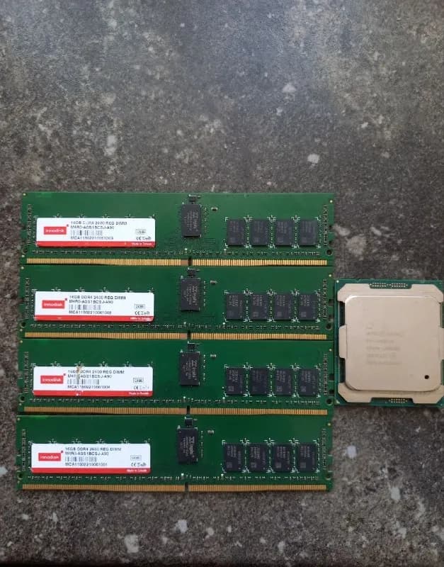 xeon ddr4 16gb штук 100 лар — Батуми — 100 ₾