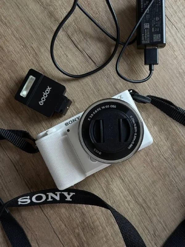 SONY ZV-E10 Kit 16–50 mm — Тбилиси — 1 900 ₾