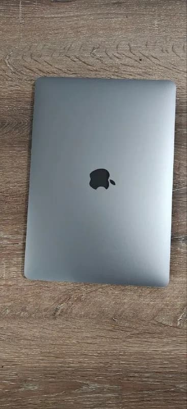 MacBook pro 13 дюймов 2017 — Батуми — 500 ₾