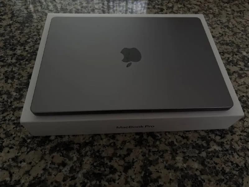MacBook Pro 14” M1 Pro / 16GB RAM / 512GB SSD — Батуми — 750 ₾