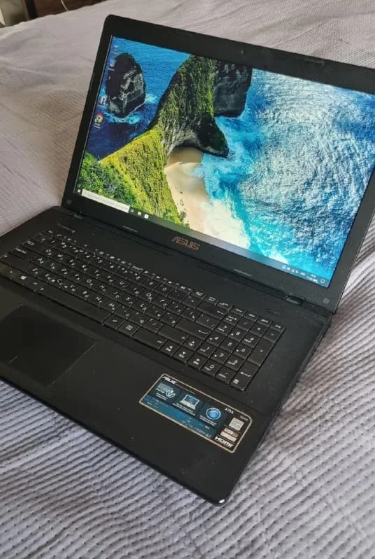 Asus с большим 17,3» экраном в хорошем состоянии! — Батуми — 250 ₾