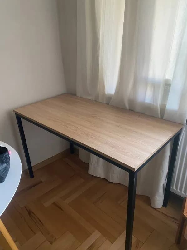 Стол деревянный — Тбилиси — 80 ₾