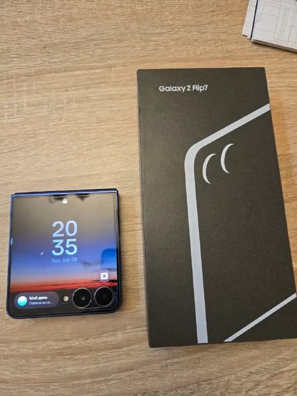 Samsung galaxy z flip 7 — Батуми — 950 $