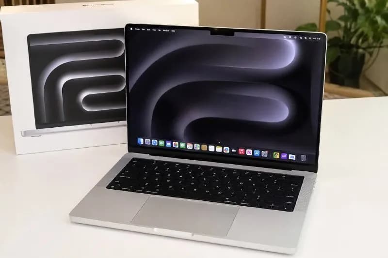 Macbook Pro 14 Inch 2026 — Батуми — 5 800 ₾