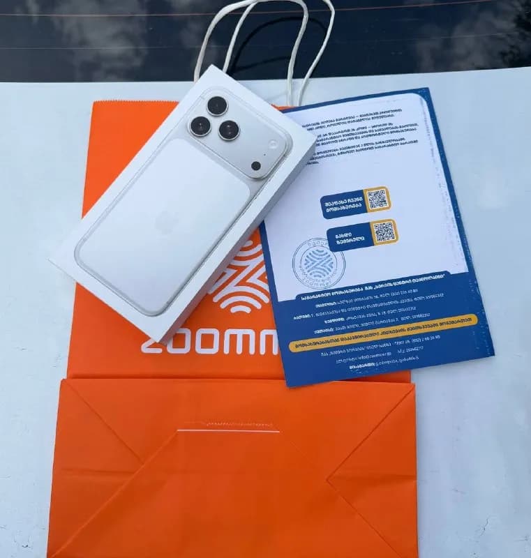 iPhone 17 Pro Max 256 ГБ (версия с eSIM). Новый, запечатанный, заводские пломбы не нарушены — коробк — Тбилиси — 3 600 ₾