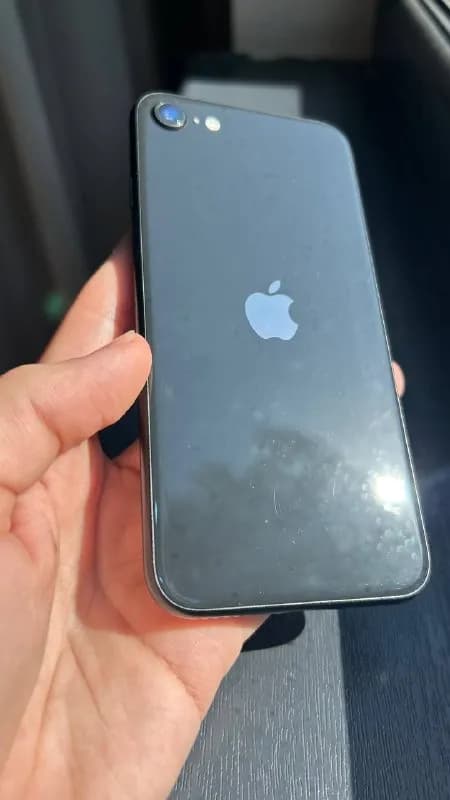 iPhone SE 2022, 64GB — 270 лари — Тбилиси — 270 ₾